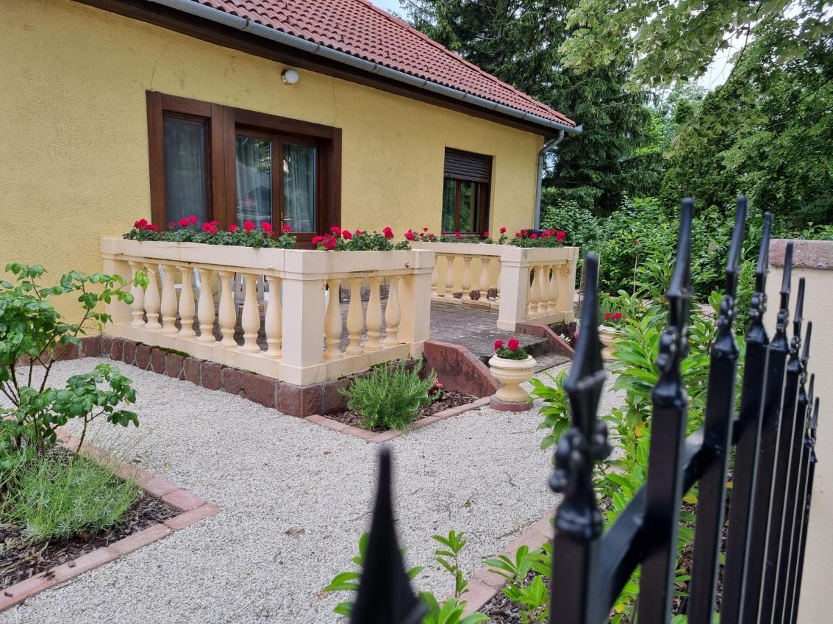 Muskátlis Ház Apartman Balatonlelle Kültér fotó