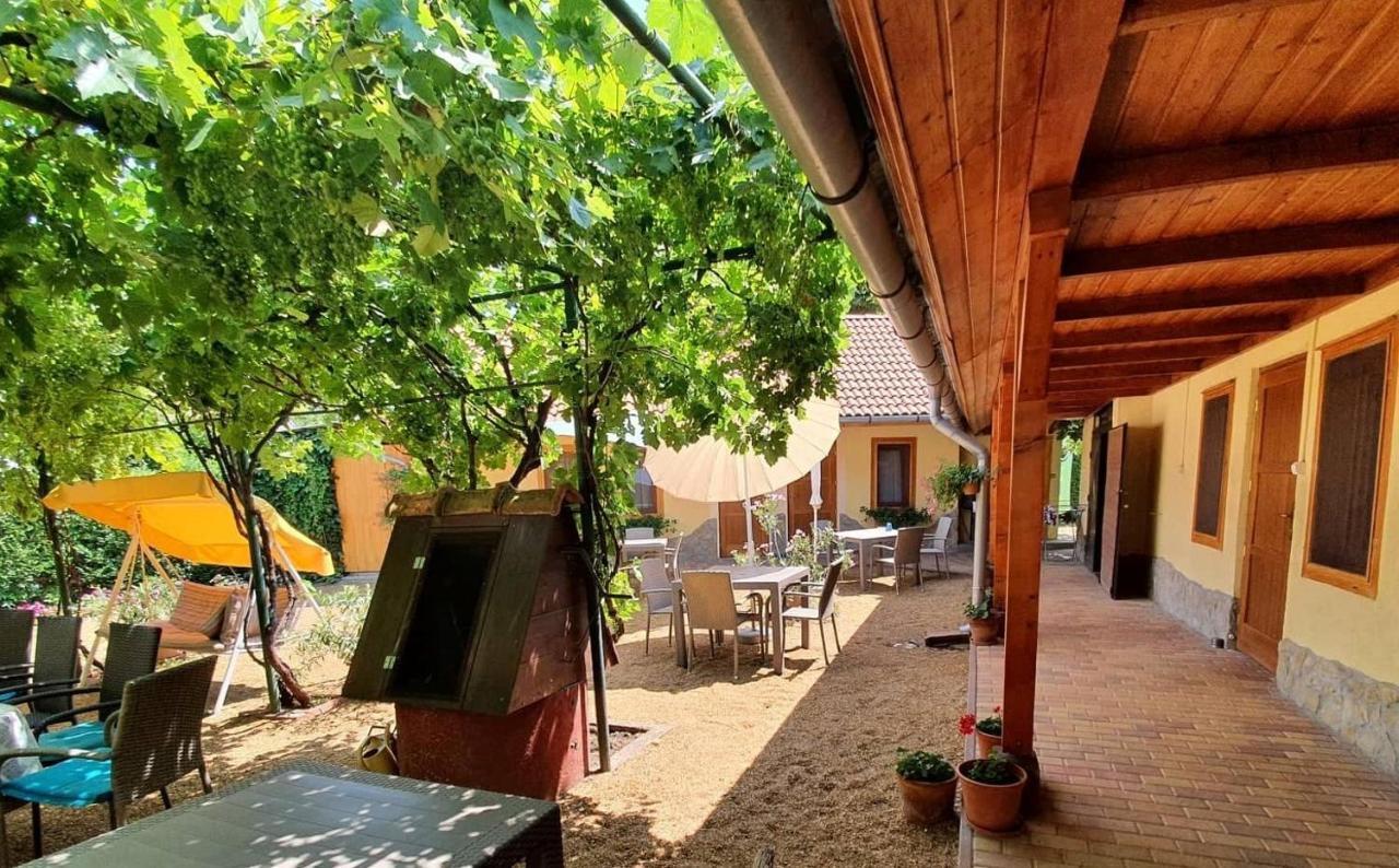 Muskátlis Ház Apartman Balatonlelle Kültér fotó